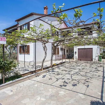 公寓 Porec Accommodation