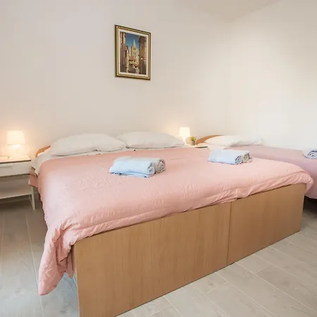 公寓 Porec Accommodation *