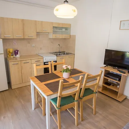 Porec Accommodation 公寓