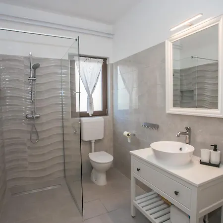 Porec Accommodation 公寓 波雷奇