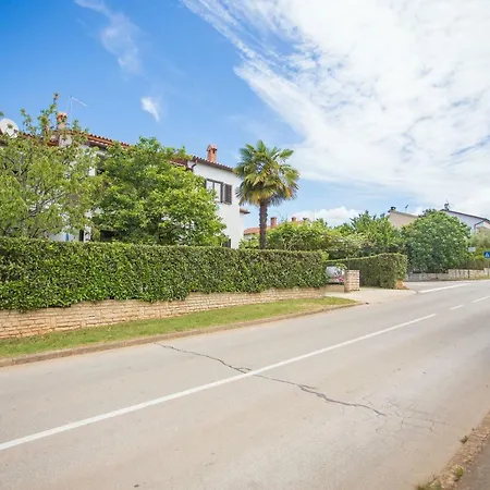 Porec Accommodation 公寓 *